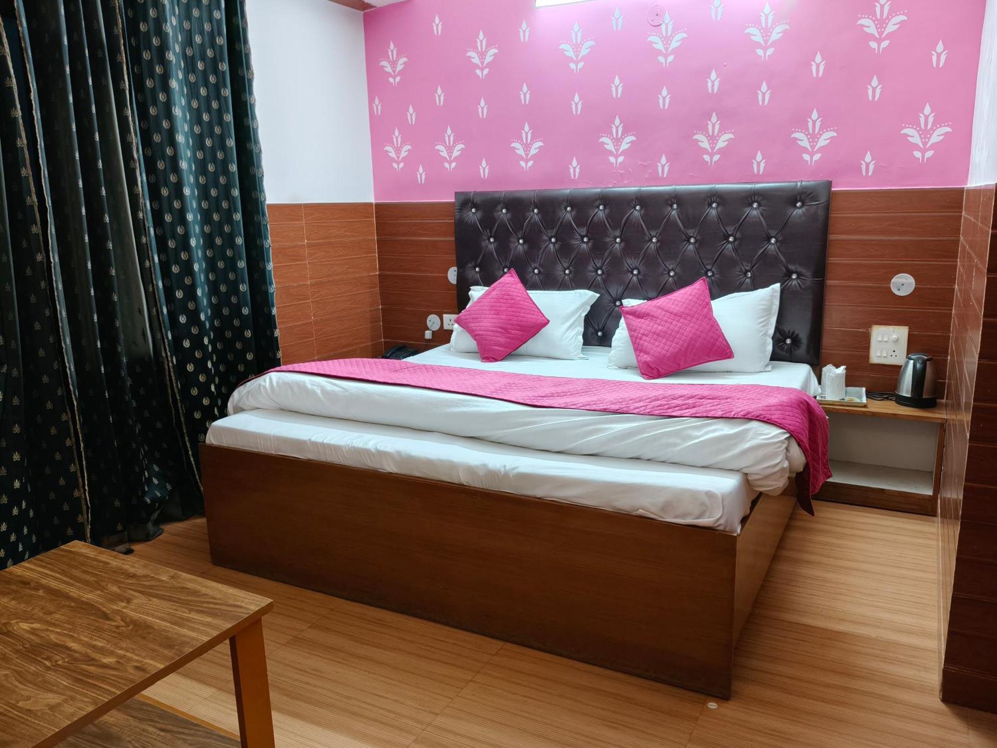 Hotel Kailash Residency Dehradun Eksteriør billede