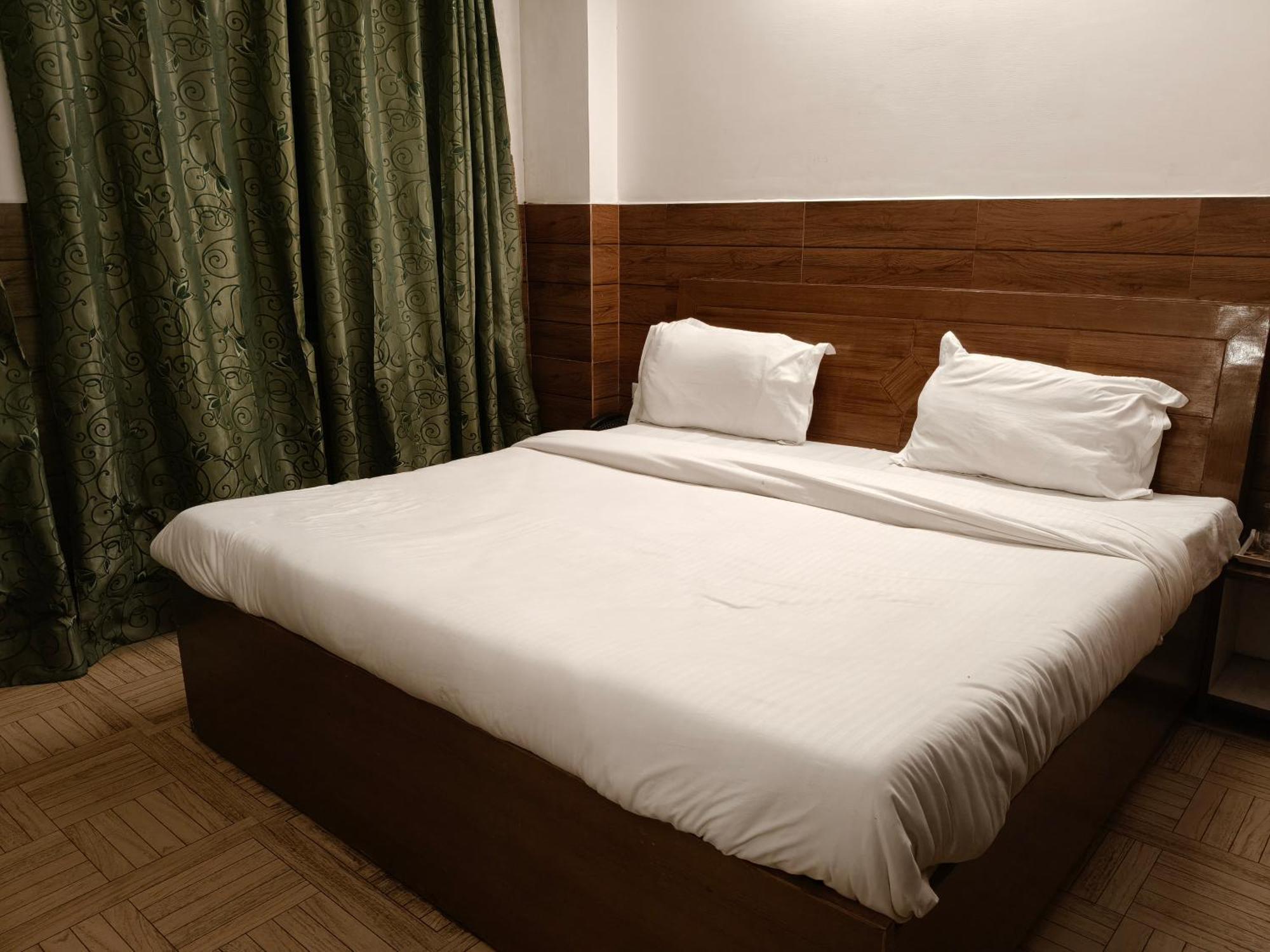 Hotel Kailash Residency Dehradun Eksteriør billede